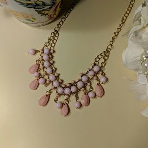 💗NWT Pink & Gold Beaded Necklace